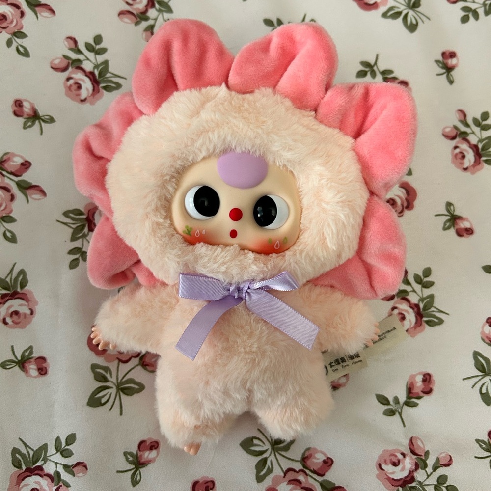 Baby Three Where’s Spring Series Keychain!